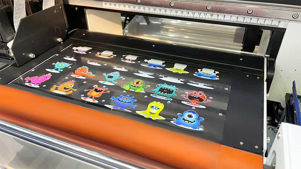 طابعة فيلم نقل DTF عالية الدقة مع CMYK W + V Ink Color Multiple Rip Interfaces
